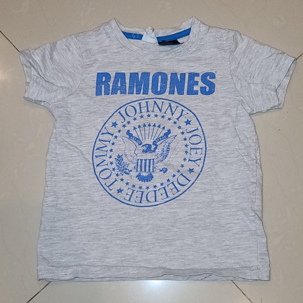 Ramones baby T sz 9-12 months